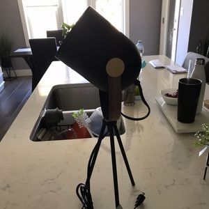 Desk lamp